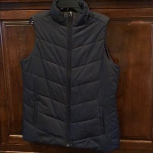 Cabela’s puffer black vest